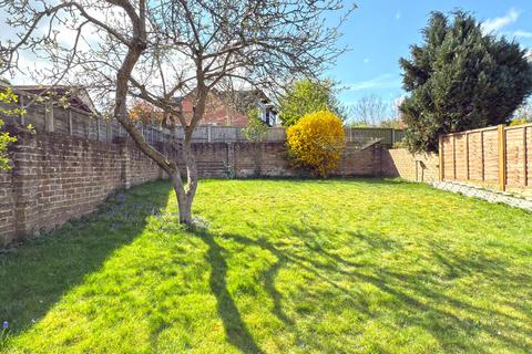 314 Park Avenue, Bushey, WD23 2BJ