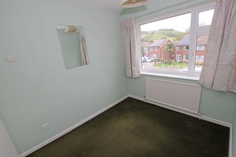 8 Chichester Close, Eastbourne, BN22 0JN