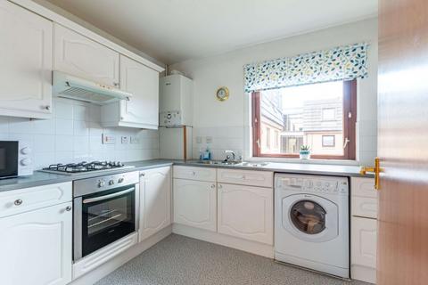 2 bedroom flat to rent, 2818L – Belhaven Place, Edinburgh, EH10 5JN