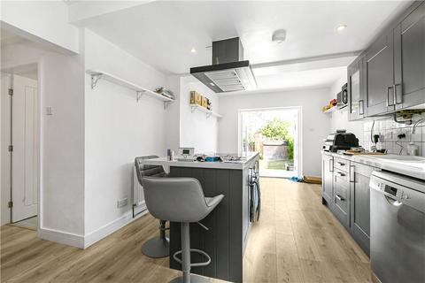 46 Raymond Crescent, Guildford, GU2 7SX