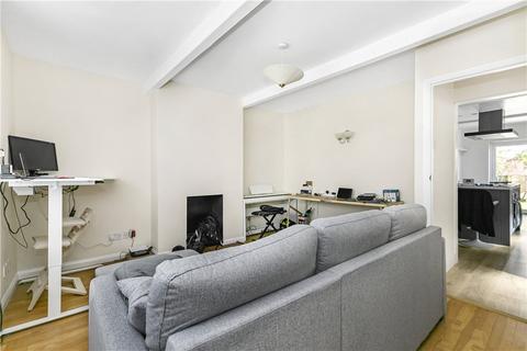 46 Raymond Crescent, Guildford, GU2 7SX