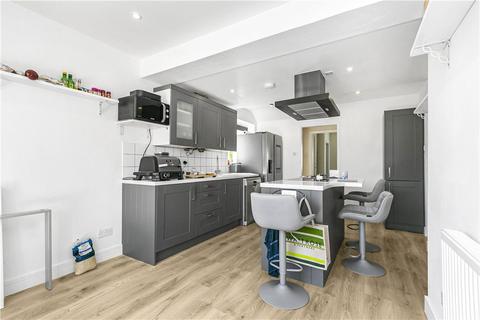 46 Raymond Crescent, Guildford, GU2 7SX