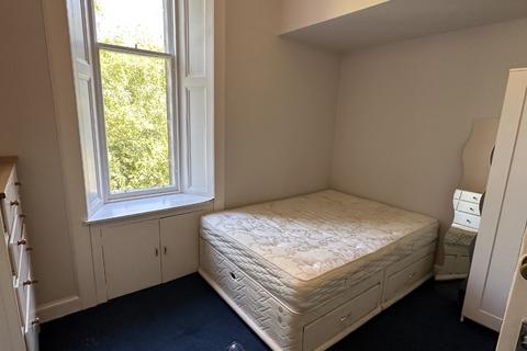 5 bedroom flat to rent, Marchmont Crescent, Marchmont, Edinburgh, EH9