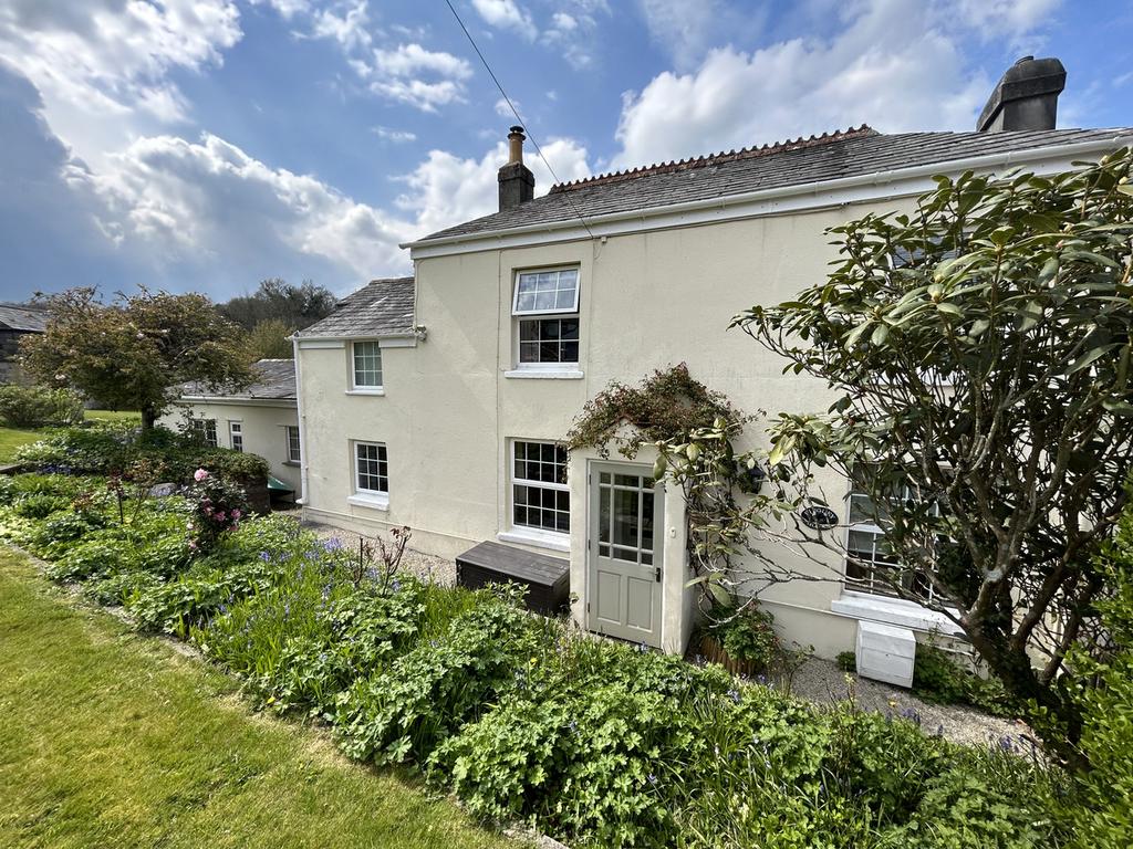 Lower Downgate, Callington, PL17 5 bed country house for sale £700,000