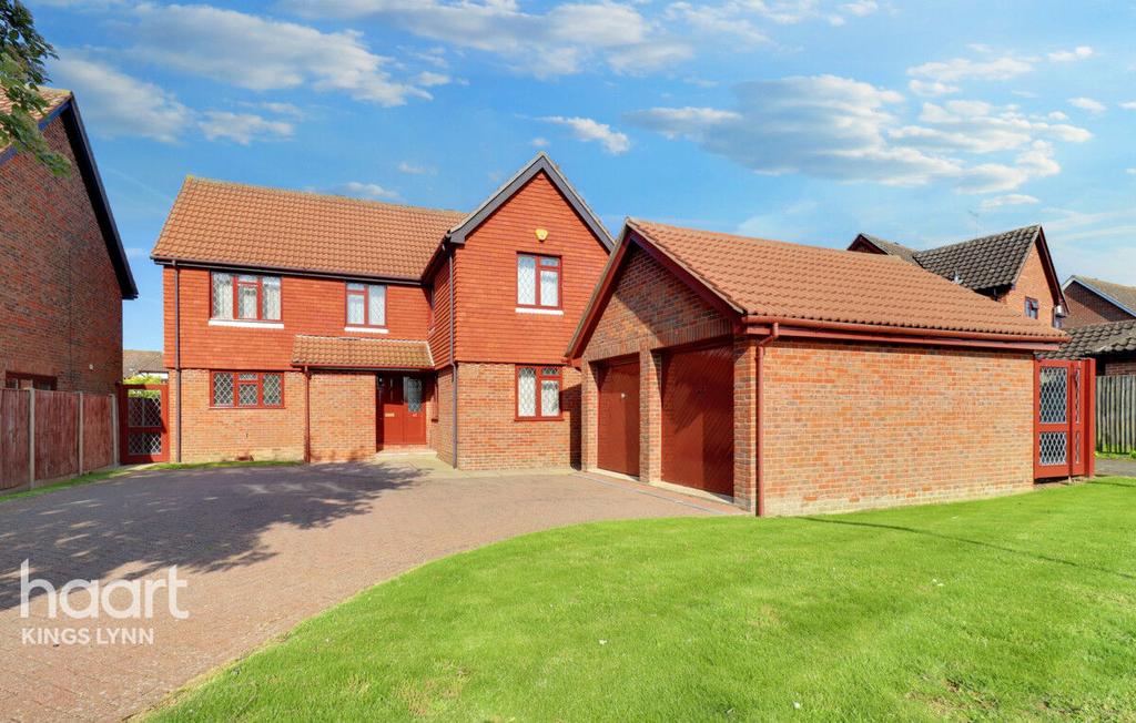Hall Lane, West Winch 5 bed detached house for sale £400,000
