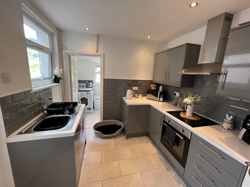 Llanwonno Road Ferndale Ferndale 3 bed terraced house for sale £125,000