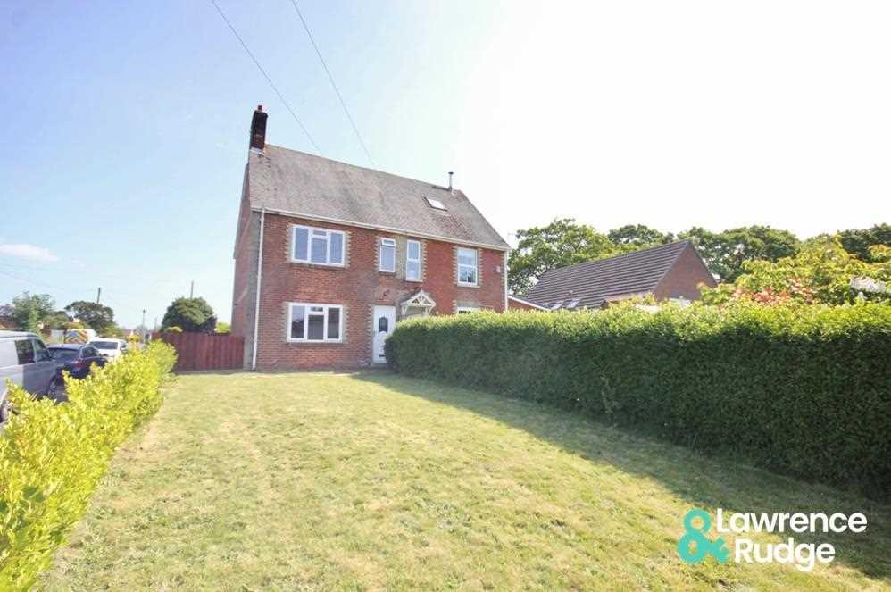 Foxholes Road, Oakdale, Poole 3 bed semidetached house for sale £365,000