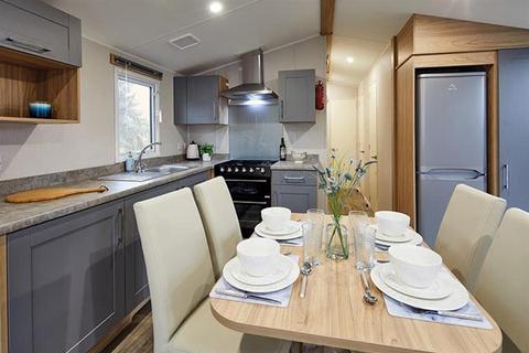 3 bedroom lodge for sale, Mill Rythe Coastal Village Willerby Shoreland, Hayling Island PO11