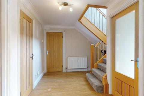 91 Brackendale Avenue, Basildon, SS13 3JX