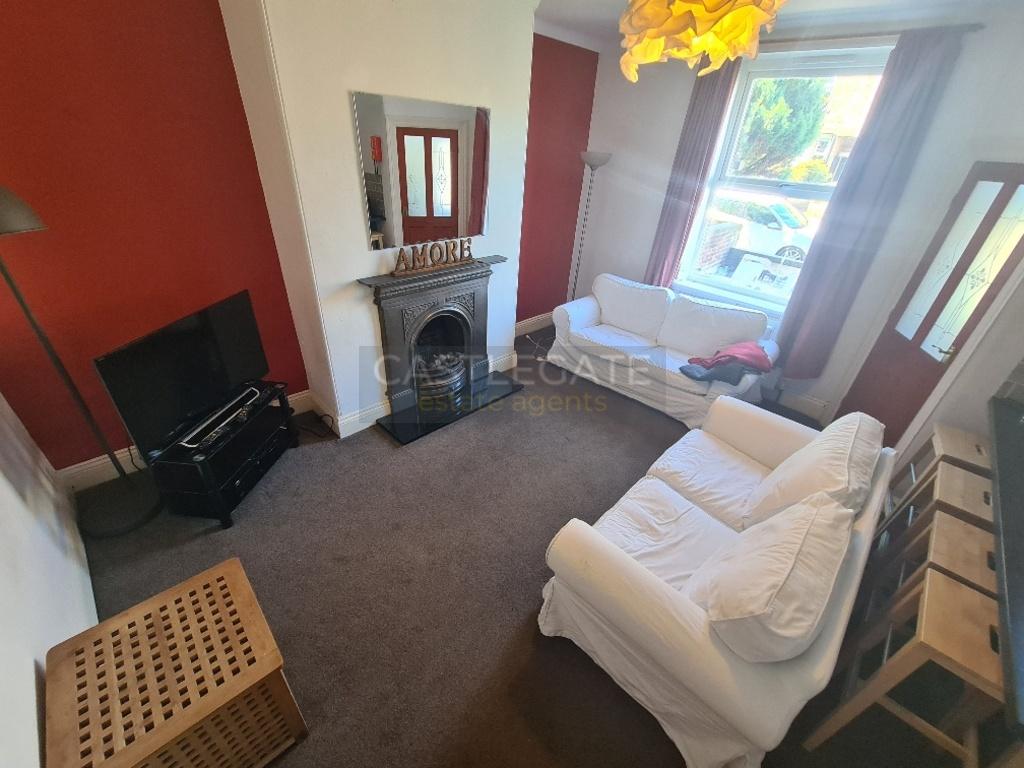 Clement Street, Birkby, Huddersfield, HD1 5HE 3 bed terraced house to