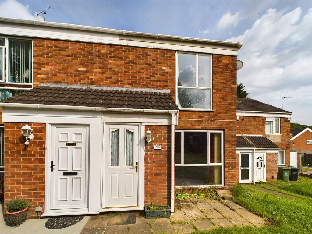 Medway Road, Worcester, Worcestershire, WR5 3 bed terraced house for