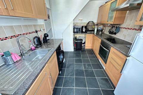 110 Chesford Road, Luton, LU2 8DR