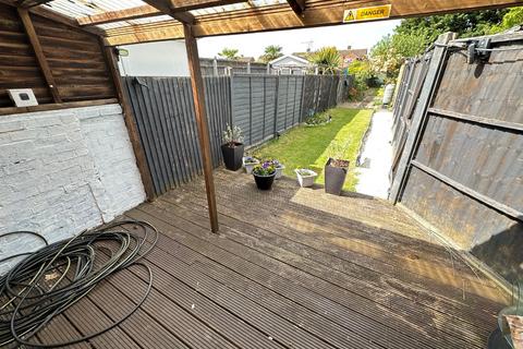 110 Chesford Road, Luton, LU2 8DR