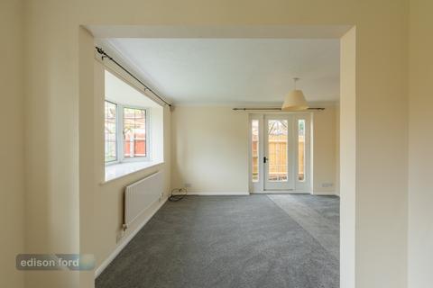 3 bedroom terraced house to rent, Hay Leaze, Yate, Bristol, Gloucestershire, BS37