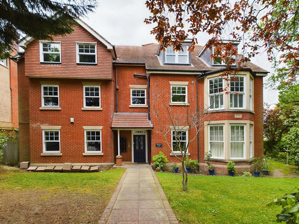 Allingham Court (Old), 26 Durham... 2 bed duplex £1,700 pcm (£392 pw)