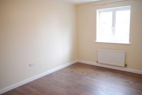 2 bedroom flat to rent, Cunningham Avenue, Hatfield