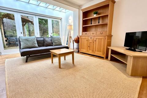 2 bedroom flat to rent - Douglas Gardens Mews, West End, Edinburgh, EH4