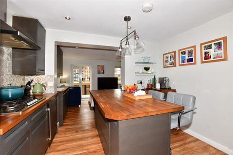 4 bedroom detached house for sale - Meadow Walk, Whitstable, Kent