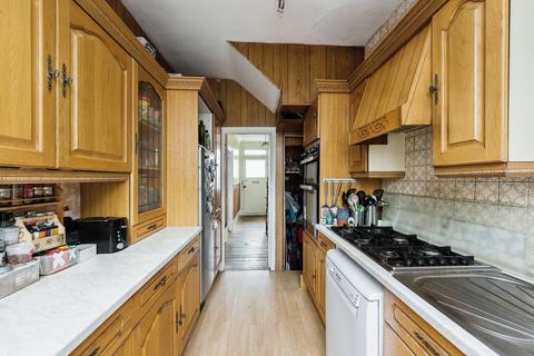 5 Malden Hill Gardens, New Malden, KT3 4HS