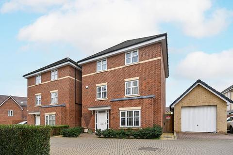 4 Cunningham Drive, Ickenham, Uxbridge, UB10 8FL