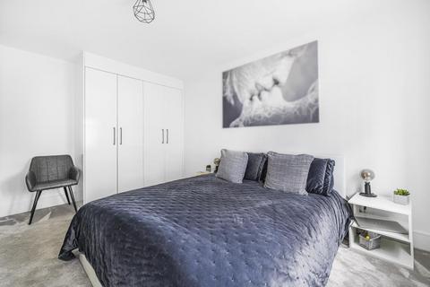 1 bedroom flat for sale, Slough,  Berkshire,  SL1