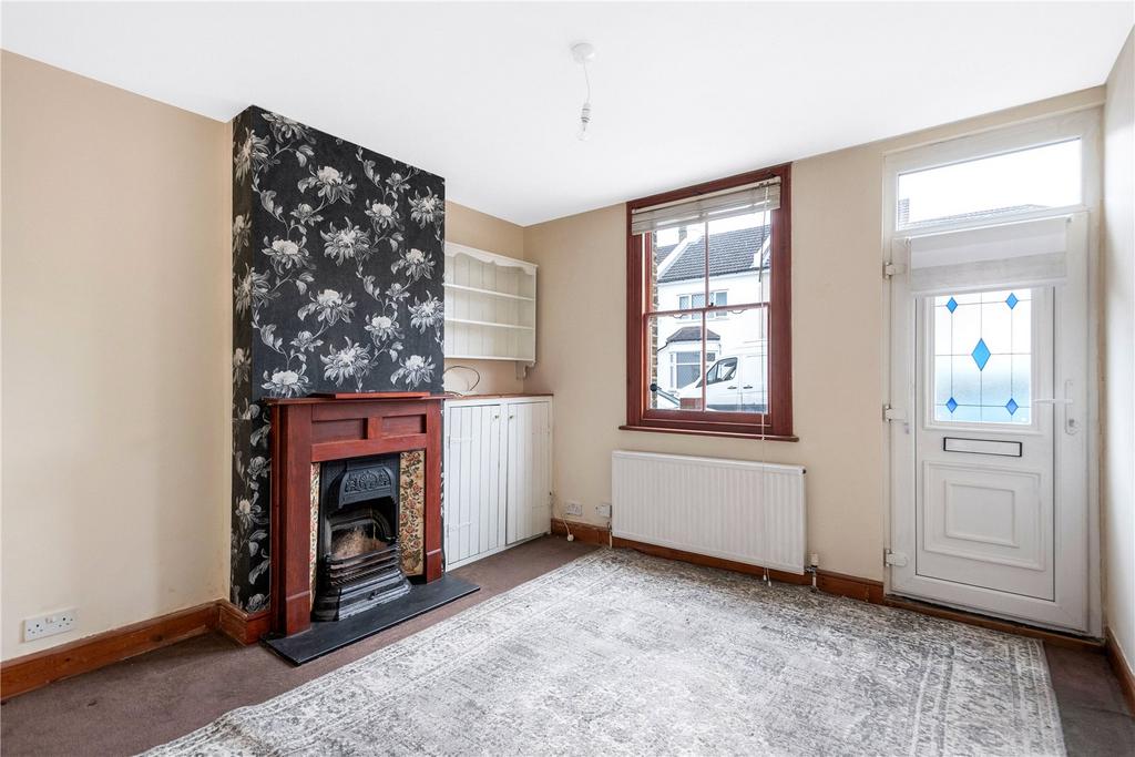 Addison Road, Bromley, BR2 2 bed terraced house for sale £425,000