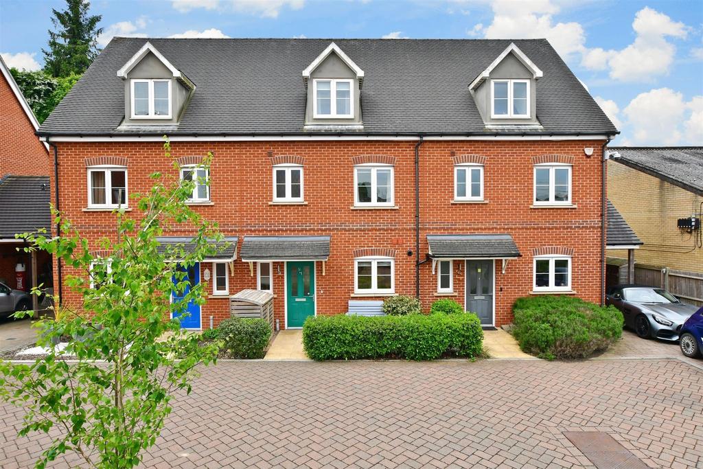 Vincent Gardens, Dorking, Surrey 4 bed townhouse £600,000