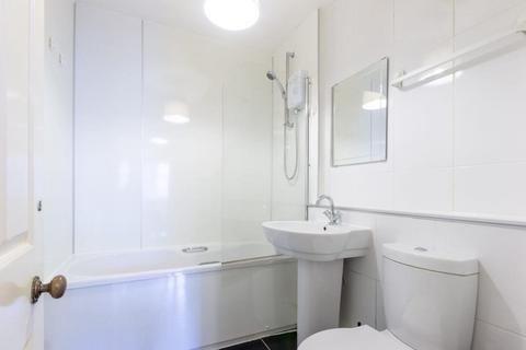 1 bedroom flat to rent, Nicolson Street, Edinburgh, EH8 9EH