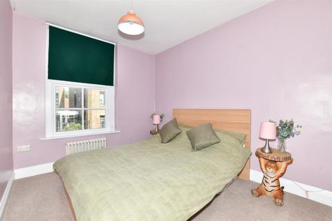 95a High Street, Dover, CT16 1EB