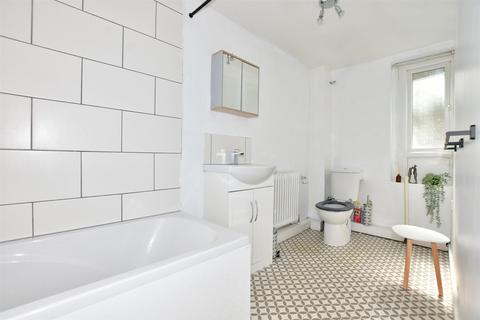 95a High Street, Dover, CT16 1EB