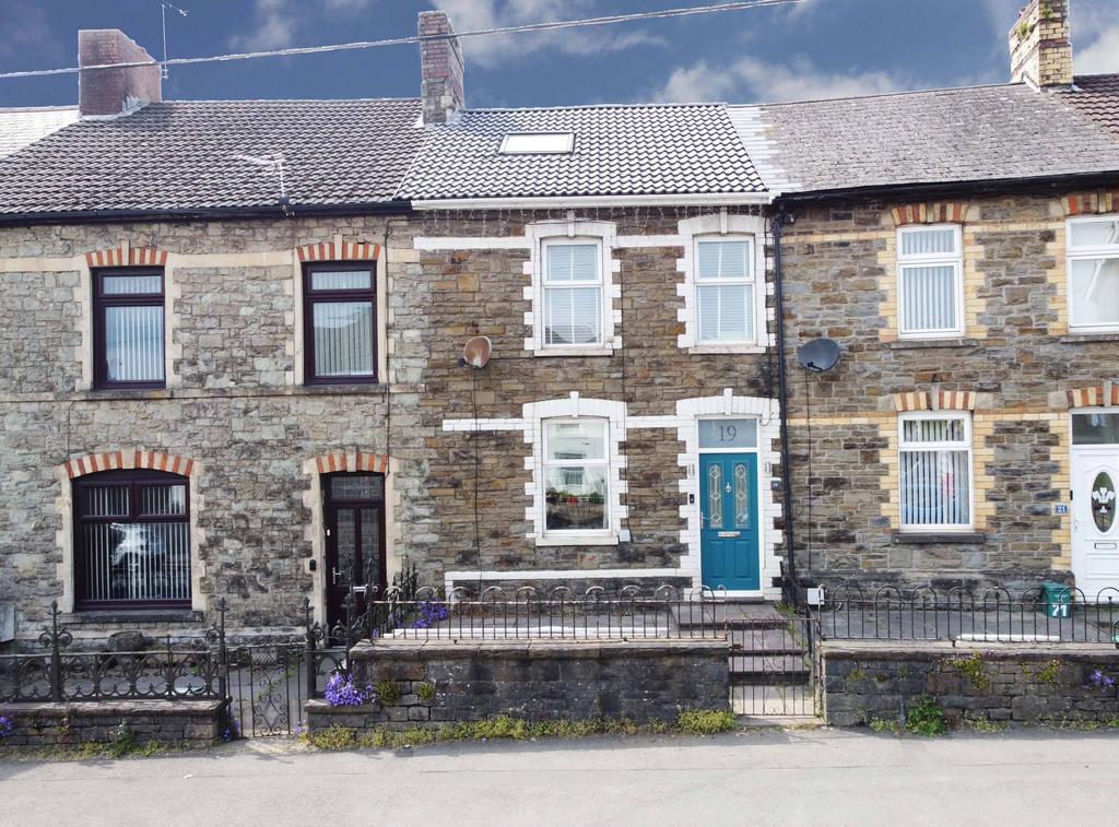 Llantrisant Road, Pontyclun, CF72 9DP 3 bed terraced house for sale £