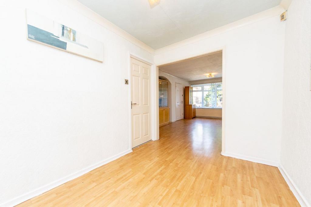 Southleigh Road, Leeds 3 bed detached house £225,000