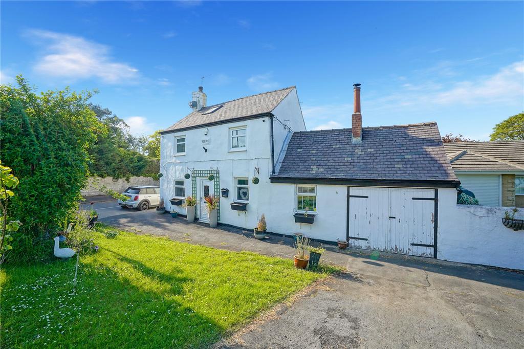 Stainton Lane, Stainton, Rotherham, South Yorkshire, S66 2 bed detached