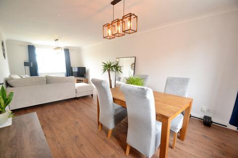 2 bedroom flat for sale - Ashley Cross
