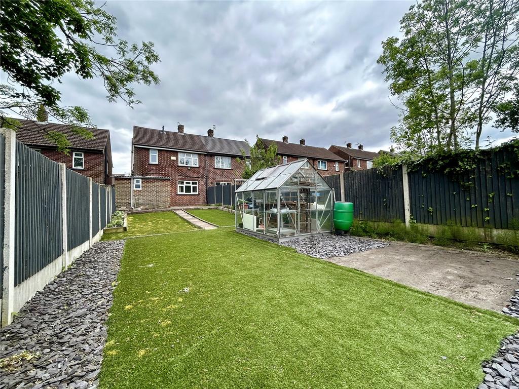 Hutton Avenue, AshtonunderLyne, Greater Manchester, OL6 2 bed semidetached house for sale £