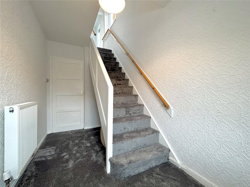 Hutton Avenue, AshtonunderLyne, Greater Manchester, OL6 2 bed semidetached house for sale £