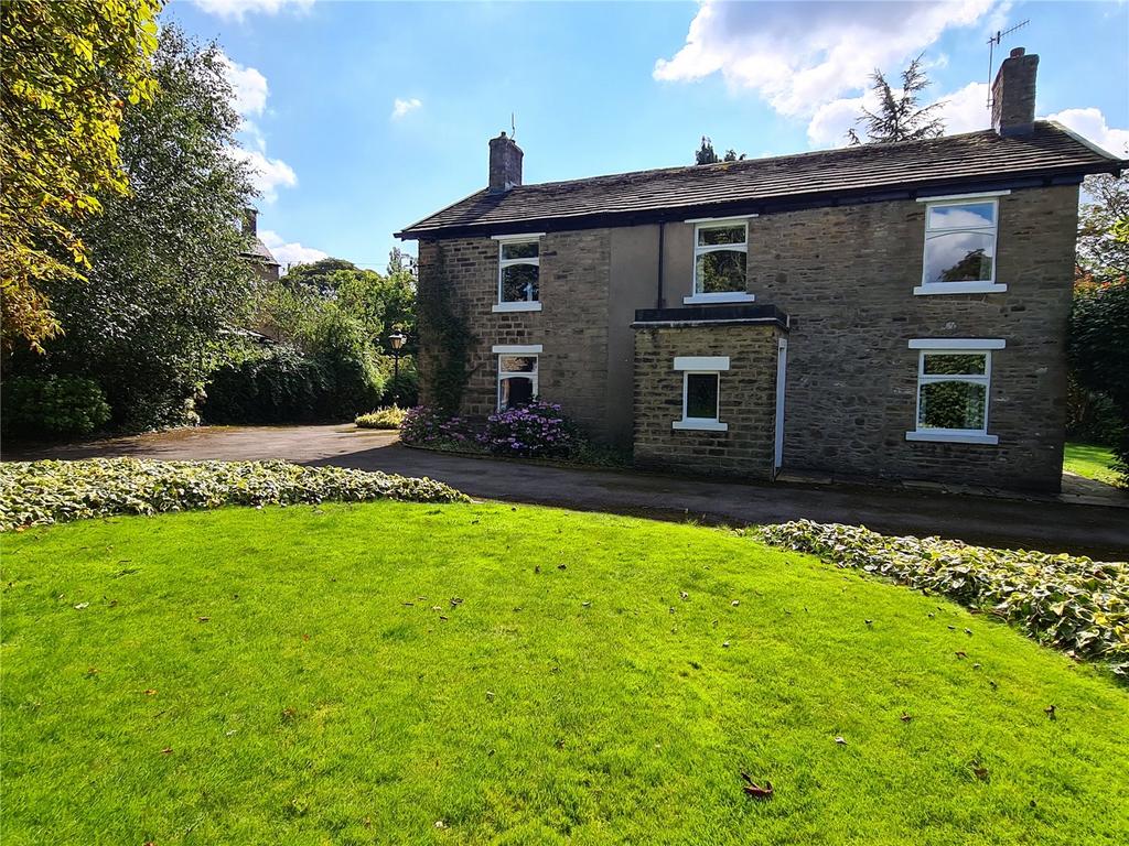 Sheffield Road, Glossop, Derbyshire, SK13 4 bed detached house for sale