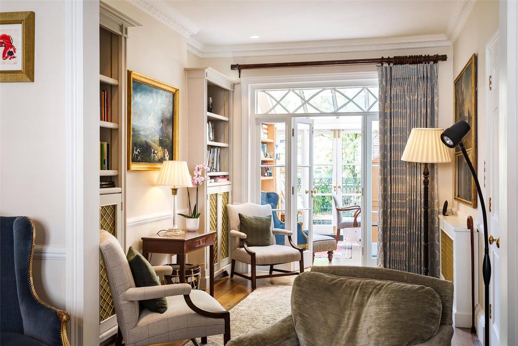 Chester Row, Belgravia, London, SW1W 3 bed terraced house for sale £