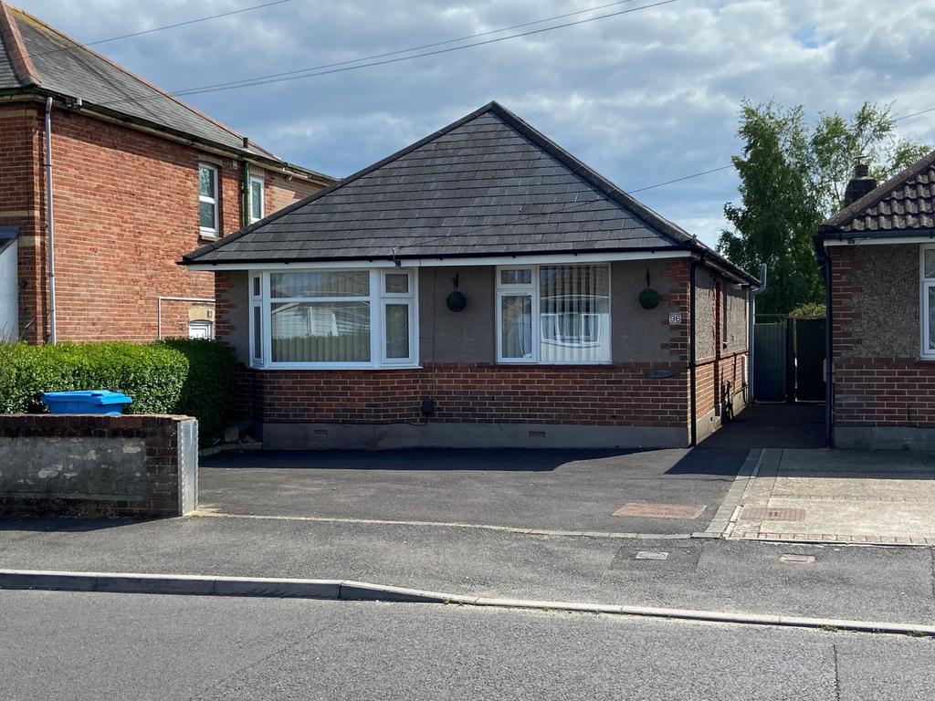 Rosemary Road, Poole, Dorset, BH12 2 bed detached bungalow £300,000
