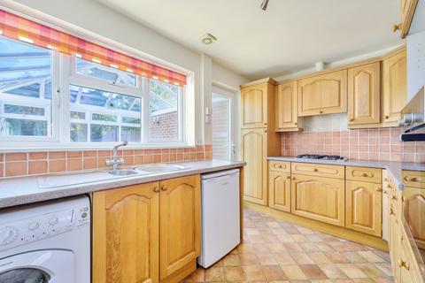 11 Brookside, Cranbrook, TN17 3BU