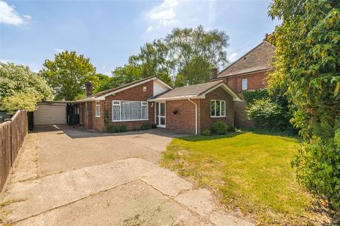 2 bedroom bungalow for sale, Aldermaston Road, Pamber Green, Tadley, RG26