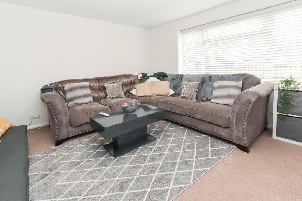 With Own Private Garden in Hawkhurst 3 bed ground floor flat £200,000