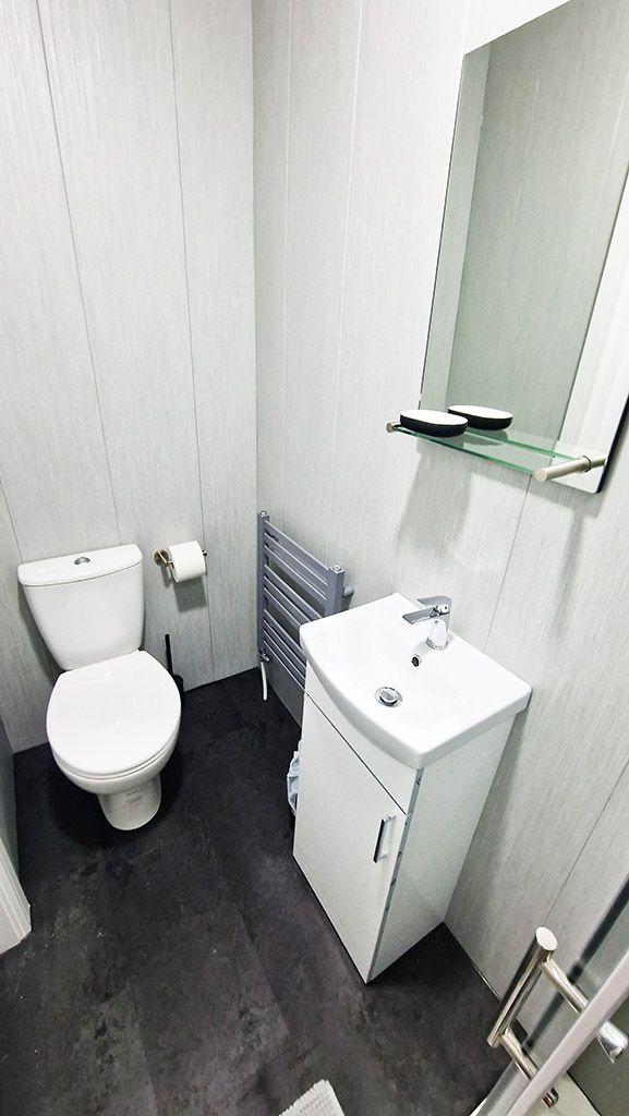 Room 3 En-Suite