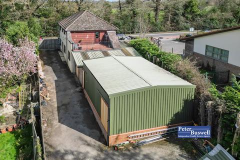 Mixed use for sale - A Development Opportunitry in Hurst Green (SPP)