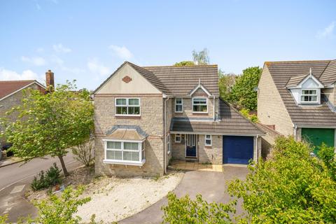 4 bedroom detached house for sale - Mellanby Close, Street, BA16