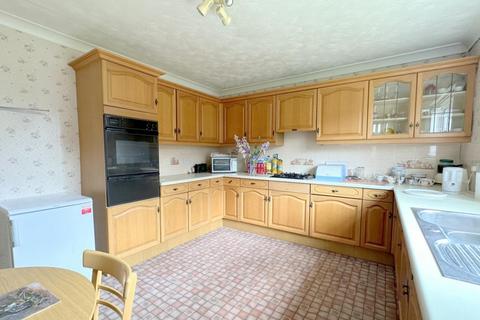 4 Burton Close, Ashley Heath, Ringwood, BH24 2JE