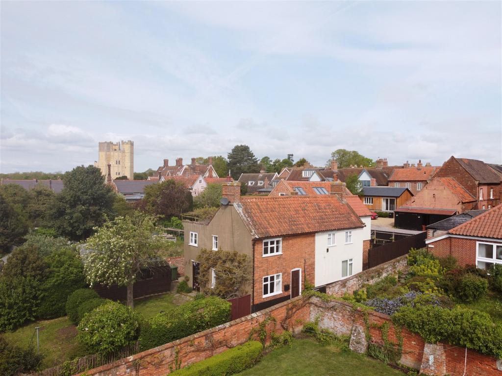 Orford, Suffolk 2 bed cottage for sale £395,000