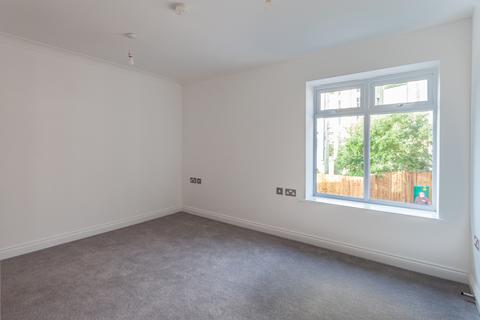 2 bedroom flat for sale, 6 Cavell Court, Woodbridge, IP12 1FR