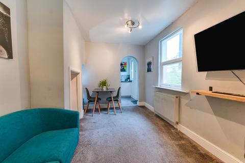 32 Hamlet Road, Southend-on-sea, SS1 1HJ