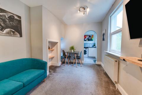 32 Hamlet Road, Southend-on-sea, SS1 1HJ